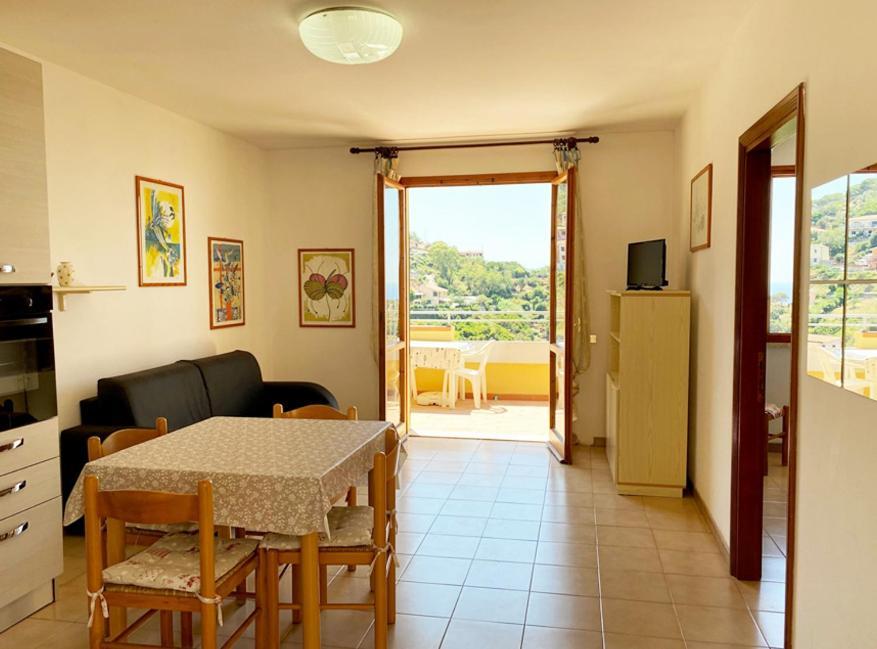 Capoliveri Appartamento Panoramico Con Terrazzo Экстерьер фото